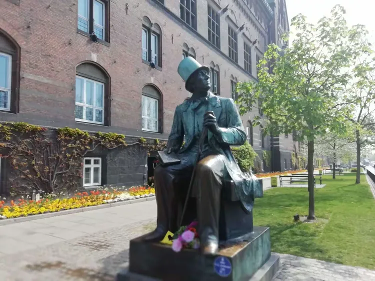 芬兰力克爱沙尼亚，取得胜利席卷