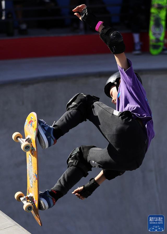 加拿大滑板选手突破封魔，谱写传奇的简单介绍