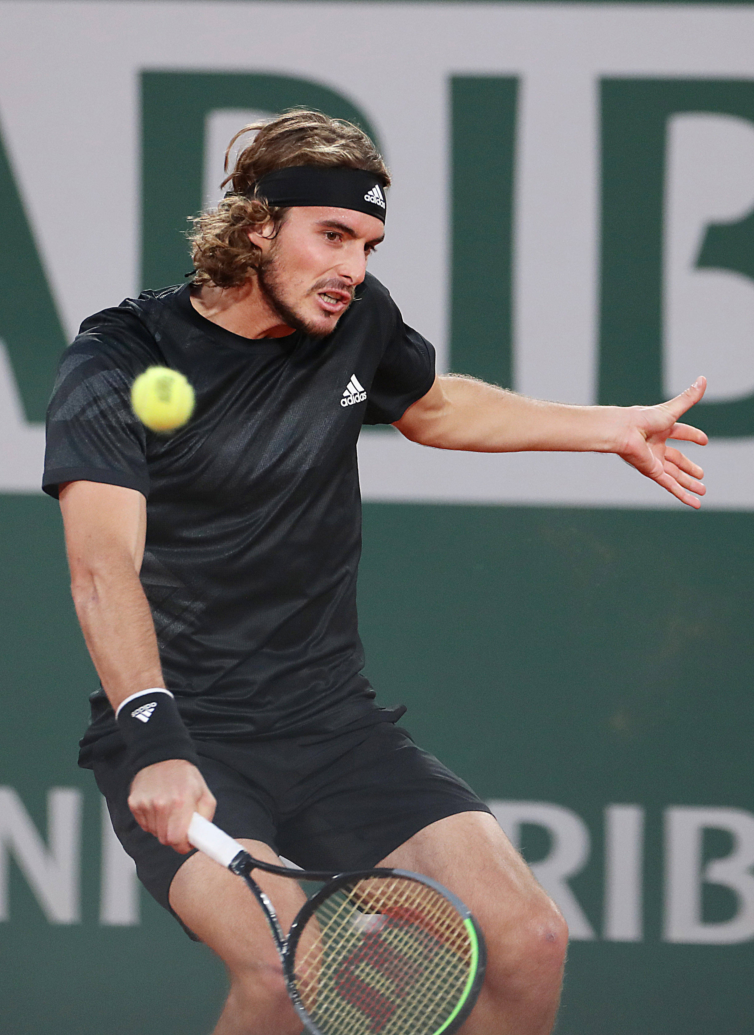 戴维斯杯轻取法网，西西帕斯带队取胜