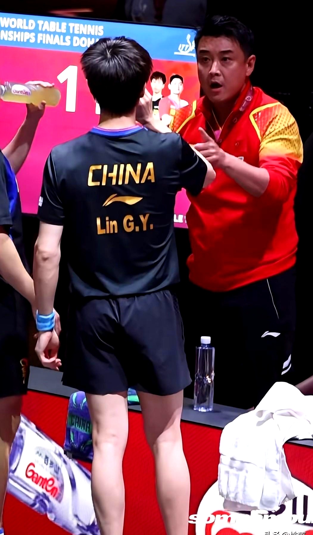 中国队力克韩国队，王皓状态火热